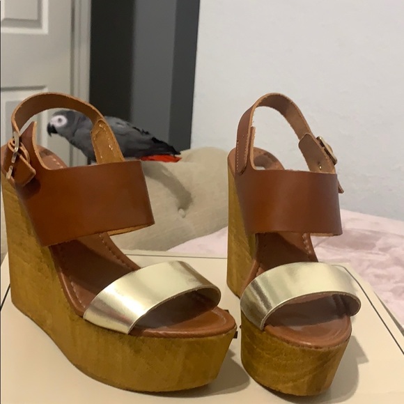 Heels - Picture 5 of 7